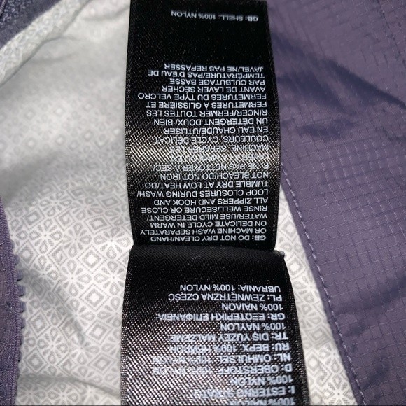 The North Face HyVent Lightweight Water-Resident Blue Hooded Fall Jacket - Picture 10 of 10